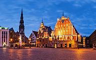 Rathausplatz bei Nacht Rathausplatz bei Nacht