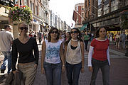 Shopping auf der Grafton Street Shopping auf der Grafton Street