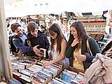 Kursteilnehmer beim Shoppen Kursteilnehmer beim Shoppen