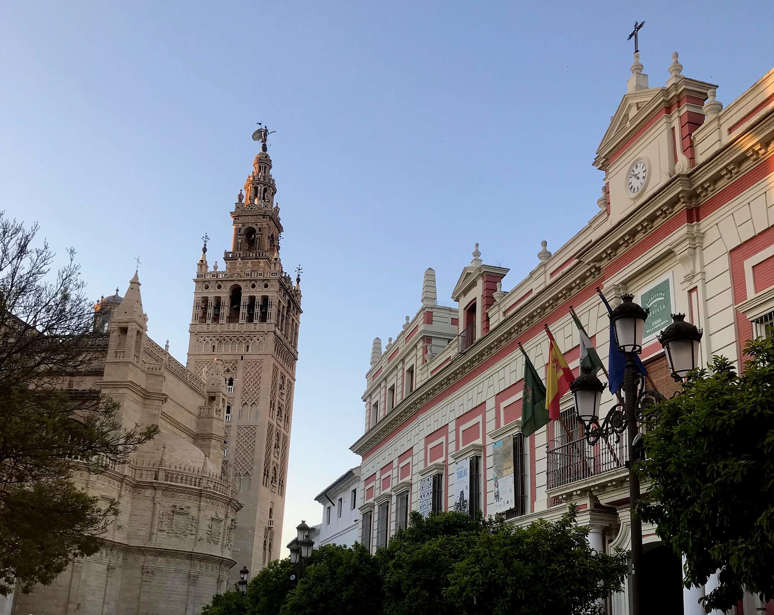 Hier finden Sie Infos zu Sprachreisen nach Sevilla.