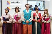 Hanbok-Dressing Hanbok-Dressing