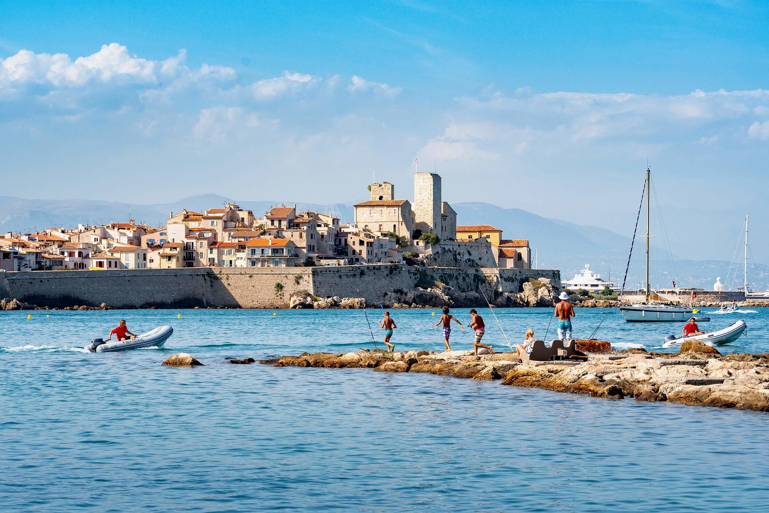 Hier finden Sie Infos zu Sprachreisen nach Antibes.